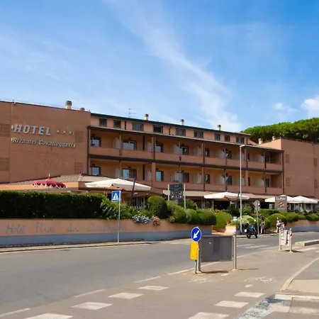 Riva Dei Cavalleggeri 3*