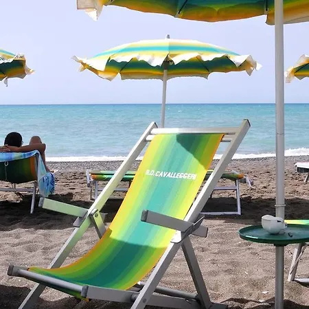 Riva Dei Cavalleggeri Hotel Marina Di Bibbona