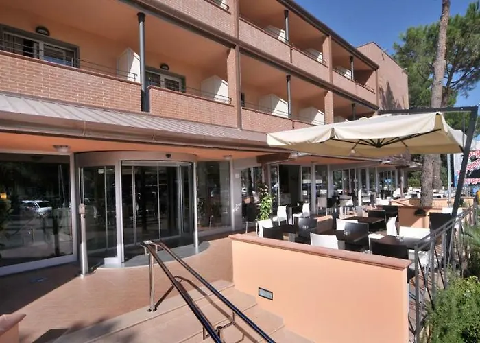 Riva Dei Cavalleggeri Hotel 3*